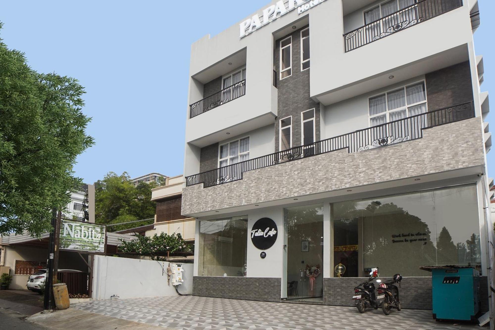 Super Oyo Capital O 92066 Papakoel Hotel & Cafe Medan Luaran gambar
